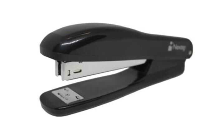 Engrapadora Nextep Plastico Estandar Tira Completa Negra 