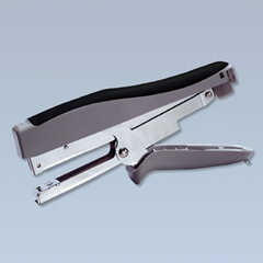 B8 Xtreme Duty Plier Stapler
